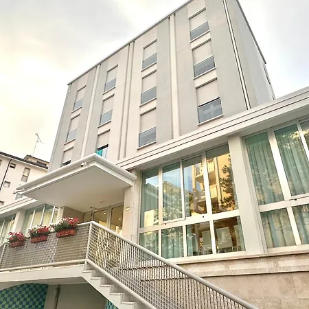 Playa Szálloda 3*